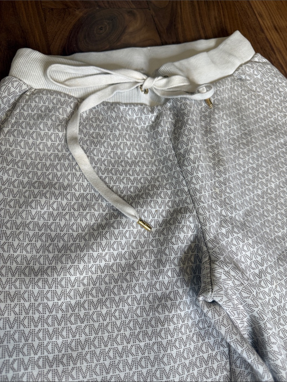 Michael Kors White & Gray Logo-Print Jogger Pants